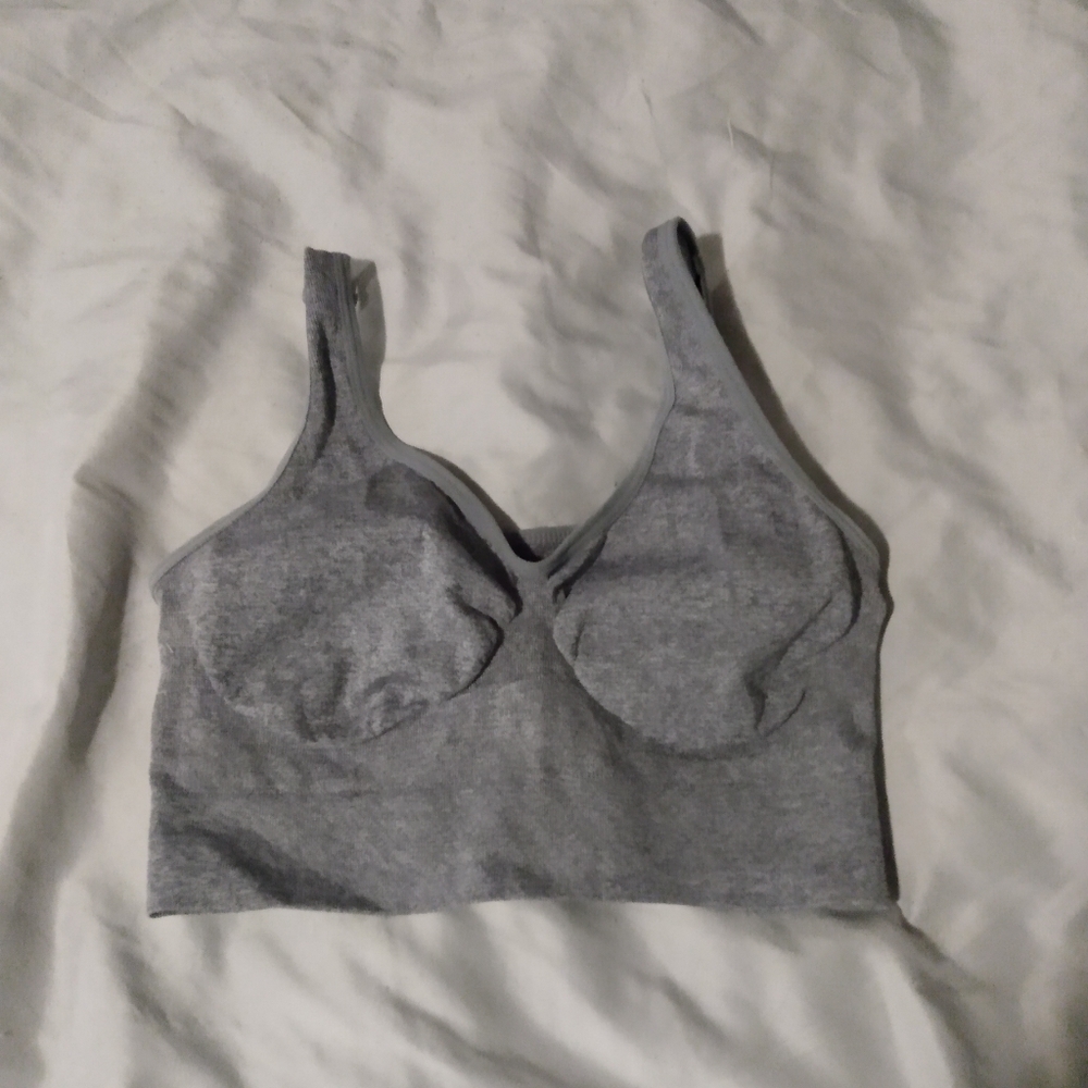 Gray zone pro sports bra size small